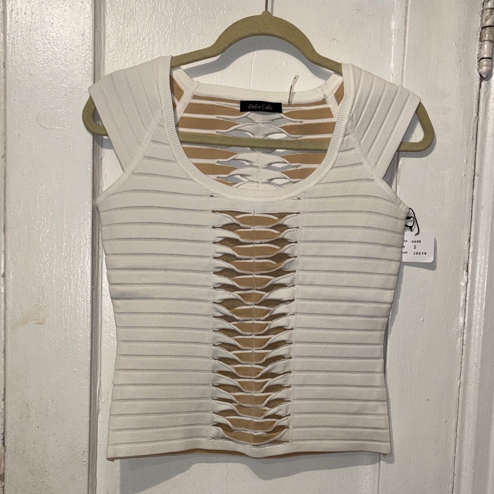 Dolce Cabo White Ribbed Cutout Crop Top